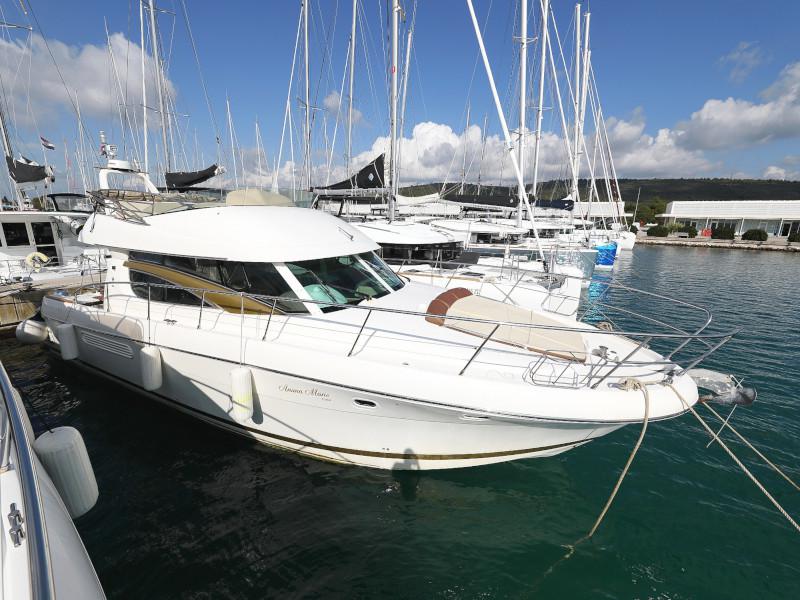 Book yachts online - motorboat - Jeanneau Prestige 46 Fly - ANIMA MARIS - rent