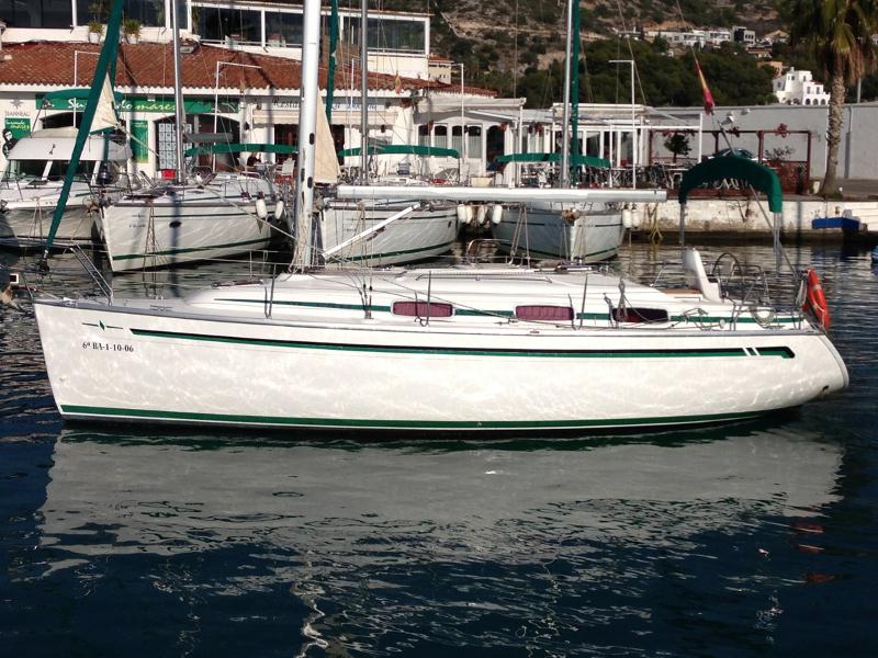 Book yachts online - sailboat - Bavaria 30 Cruiser - Vader - rent