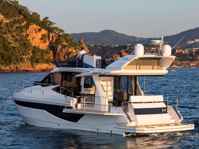 Book yachts online - motorboat - Galeon 460 Fly - SAHARA - rent