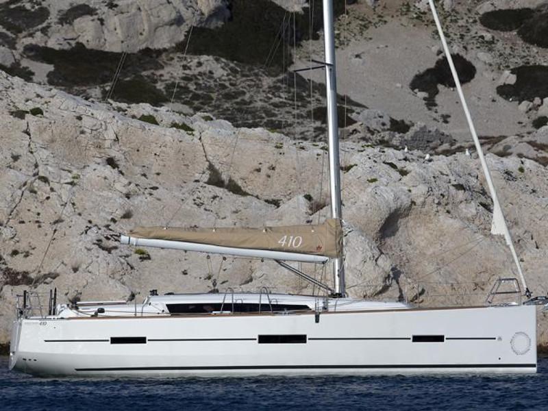 Book yachts online - sailboat - Dufour 410 GL - EC- 413-15-MA - rent