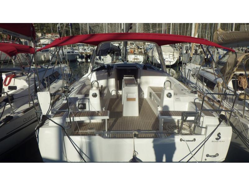 Book yachts online - sailboat - Oceanis 38.1 - LUCE - rent