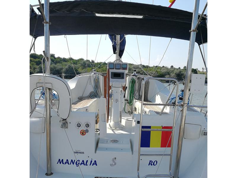 Book yachts online - sailboat - Dufour 412 - Santa Lucia - rent