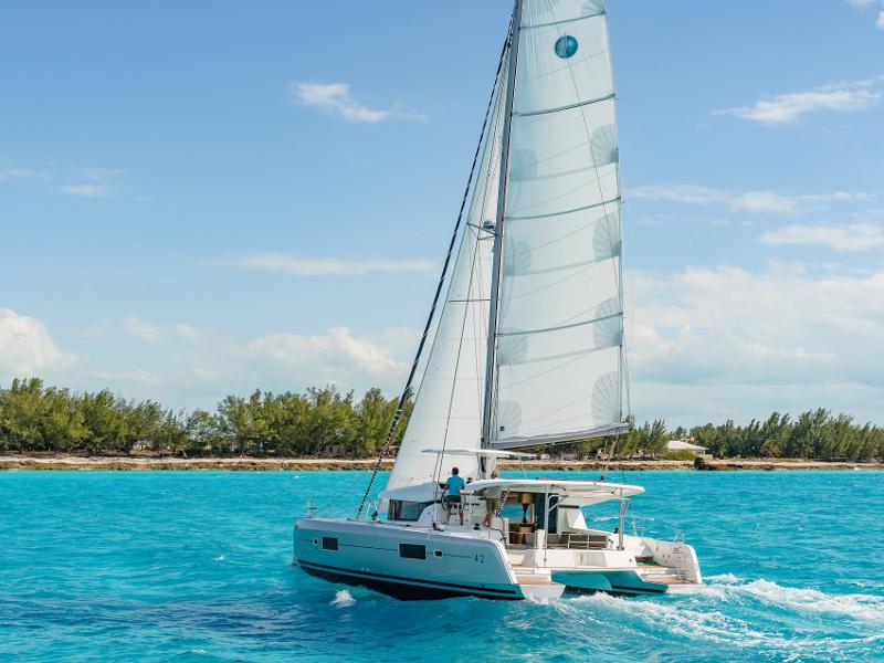 Book yachts online - catamaran - Lagoon 42 (2018) equipped with generator, A/C (saloon+cabins), water maker, bow thruster - ALMA SOFIA - rent