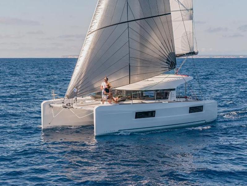 Book yachts online - catamaran - Lagoon 40 - El Passo - rent