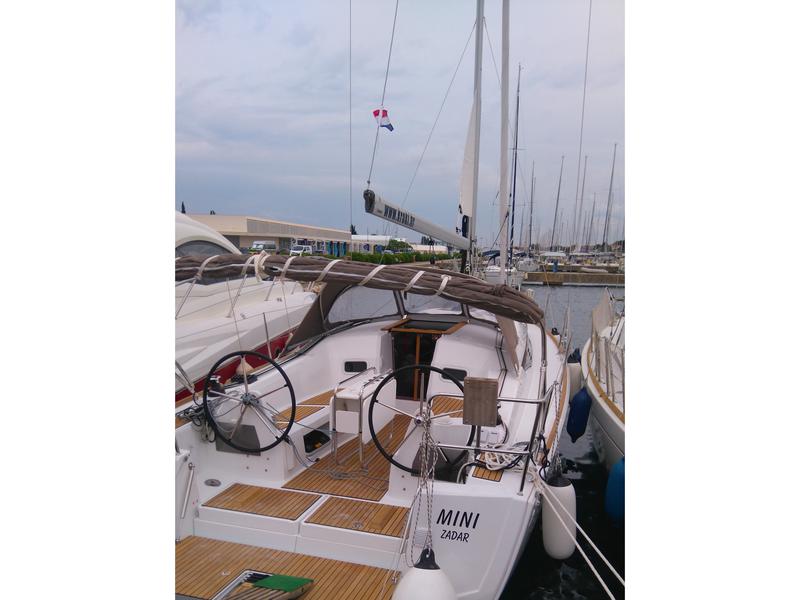 Book yachts online - sailboat - Sun Odyssey 349 - MINI - rent
