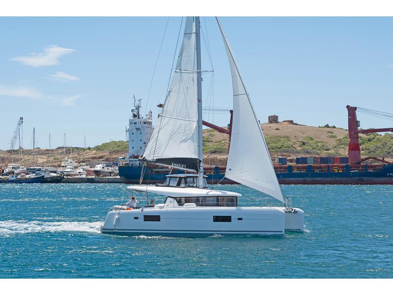 Book yachts online - catamaran - Lagoon 42 A/C &amp; GEN. - BLUE RIPPLE 1 - rent