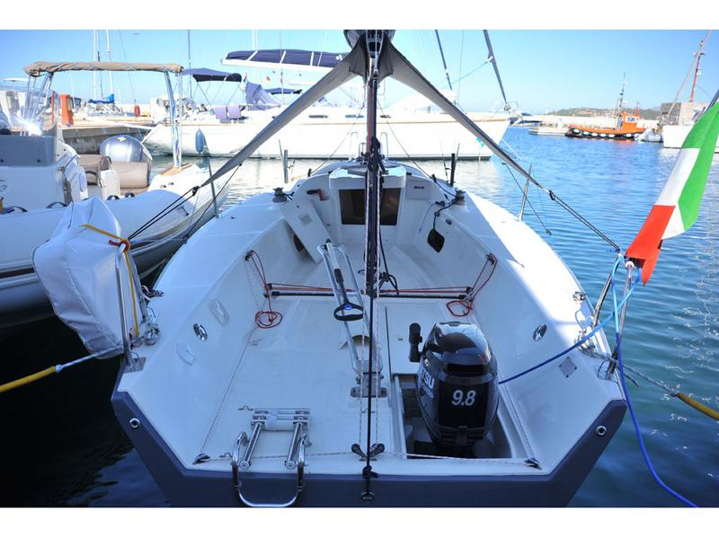 Book yachts online - sailboat - Beneteau 25 Platu - Athos - rent