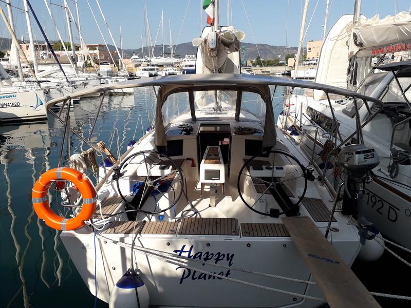 Book yachts online - sailboat - Dufour 360 GL - Happy Planet - rent