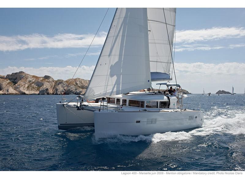 Book yachts online - catamaran - Lagoon 400 S2 - NINA I - rent