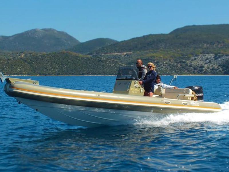 Book yachts online - motorboat - Fost Obssesion 740 - no name - rent