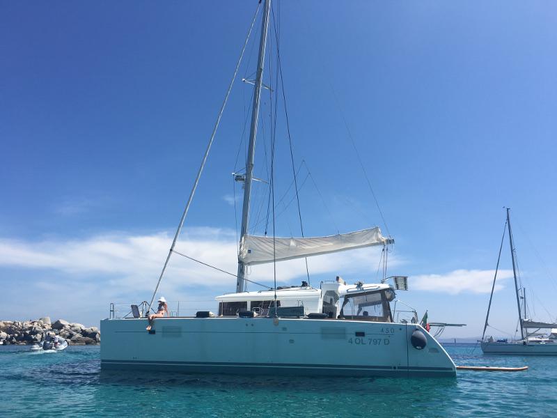 Book yachts online - catamaran - Lagoon 450 - Le.One. - rent