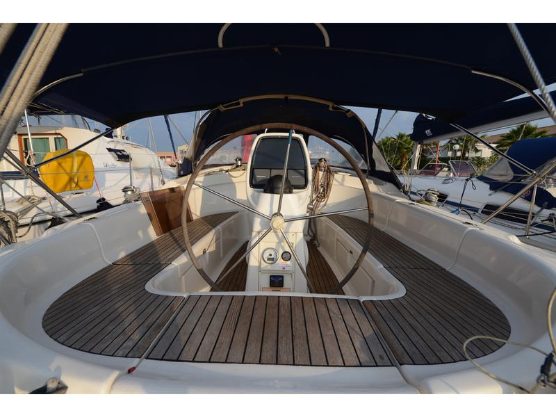 Book yachts online - sailboat - Bavaria 39 Cruiser - Fortuna (Sollar Panel) - rent