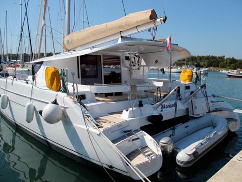 Book yachts online - catamaran - Lipari 41 (4 dbl, 2sgl) - Marisol - rent