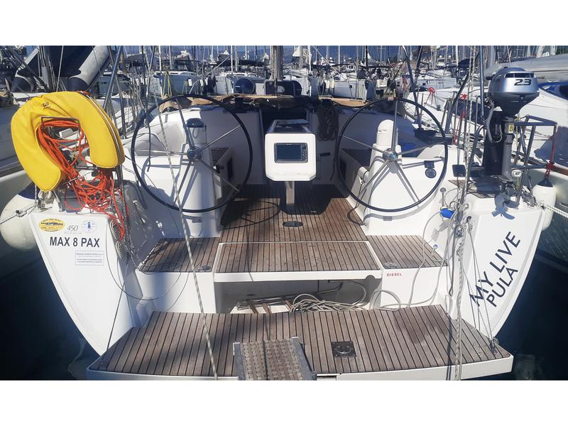 Book yachts online - sailboat - Dufour 450 Owner version - My Live - rent