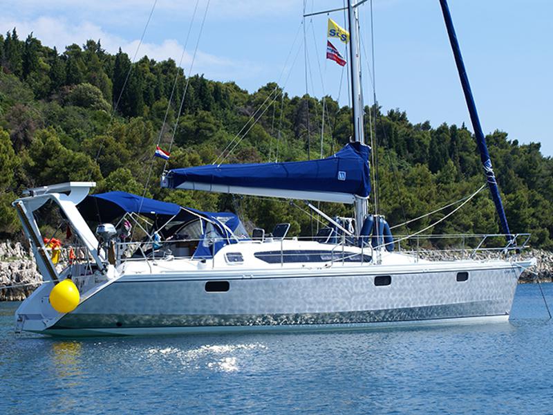 Book yachts online - sailboat - Ovni 395 - Gorgo - rent