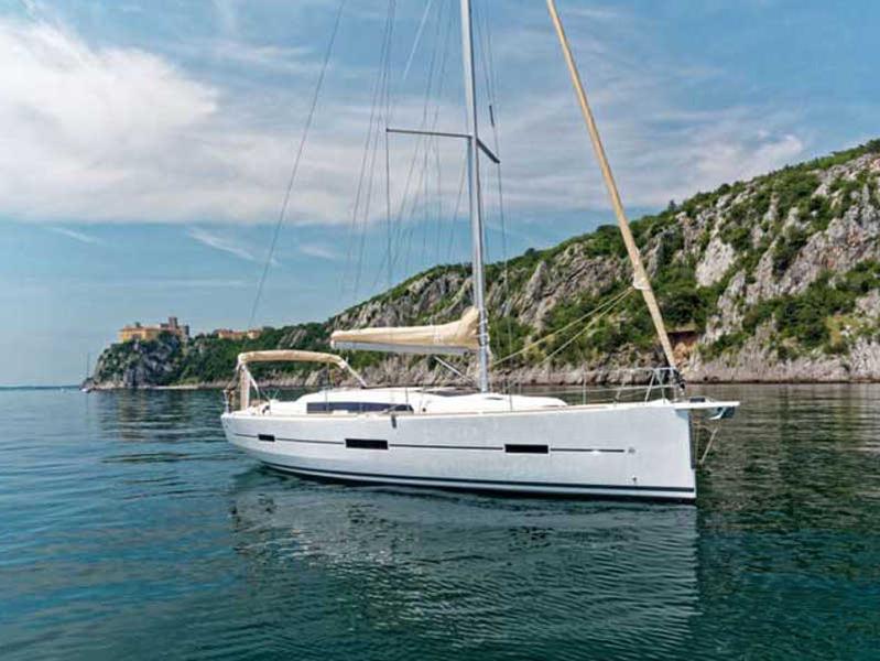 Book yachts online - sailboat - Dufour 412 Grand Large - Iliana - rent
