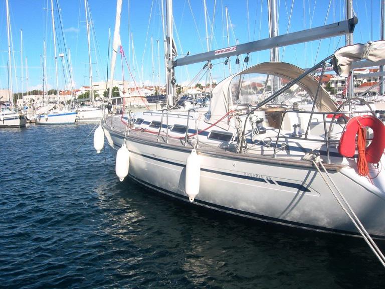 Book yachts online - sailboat - Bavaria 44 - FORTE - rent