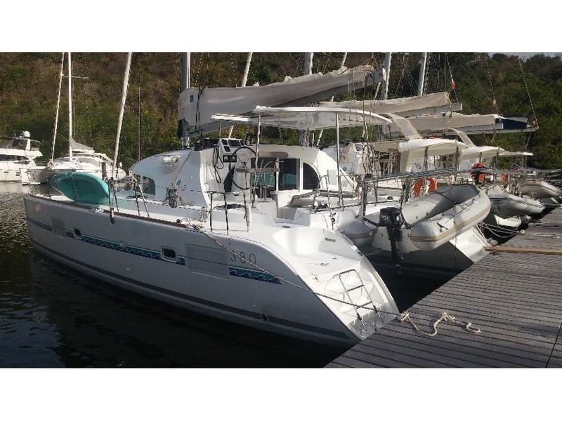 Book yachts online - catamaran - Lagoon 380 S2 - Golden Nugget - rent