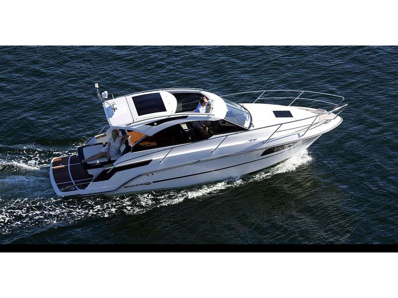 Book yachts online - motorboat - Grandezza 28 0C - BASILEIA 2 - rent