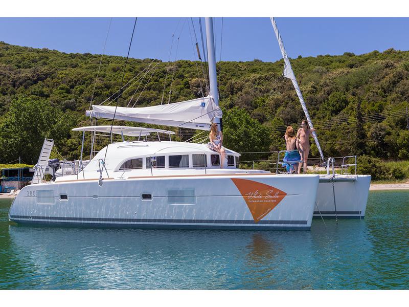 Book yachts online - catamaran - Lagoon 380 - Stardust - rent