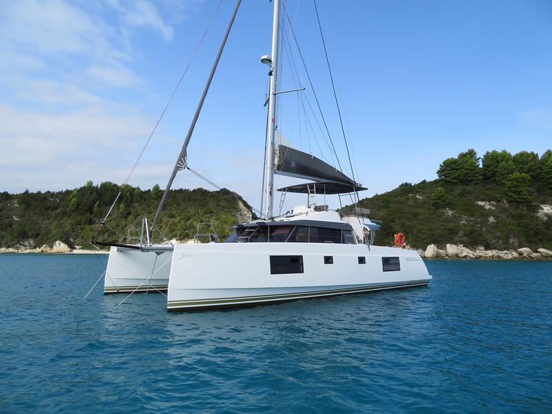 Book yachts online - catamaran - Nautitech 46 Fly - Aelia - rent