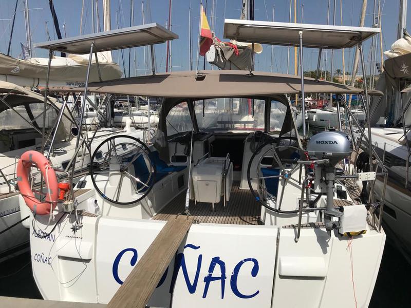Book yachts online - sailboat - Sun Odyssey 519 - Alboran Cognac (Radazul) - rent