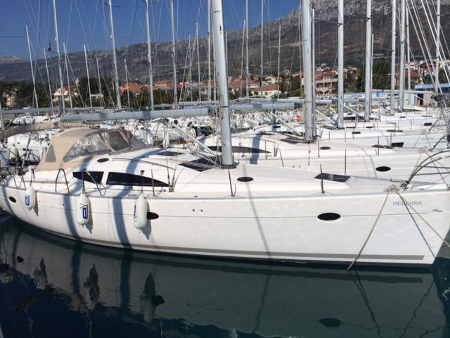 Book yachts online - sailboat - Elan 434 - Rebekka - rent