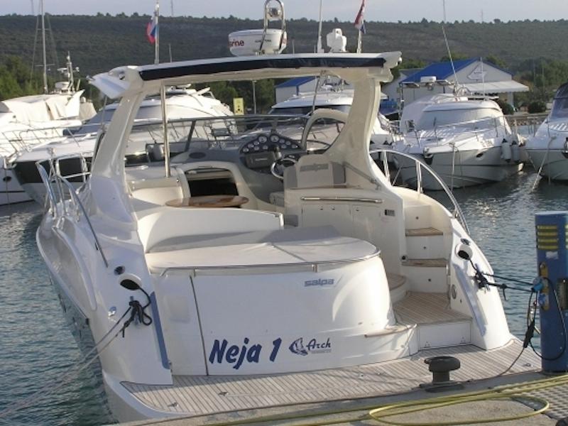 Book yachts online - motorboat - Salpa 38.5 - Neja - rent