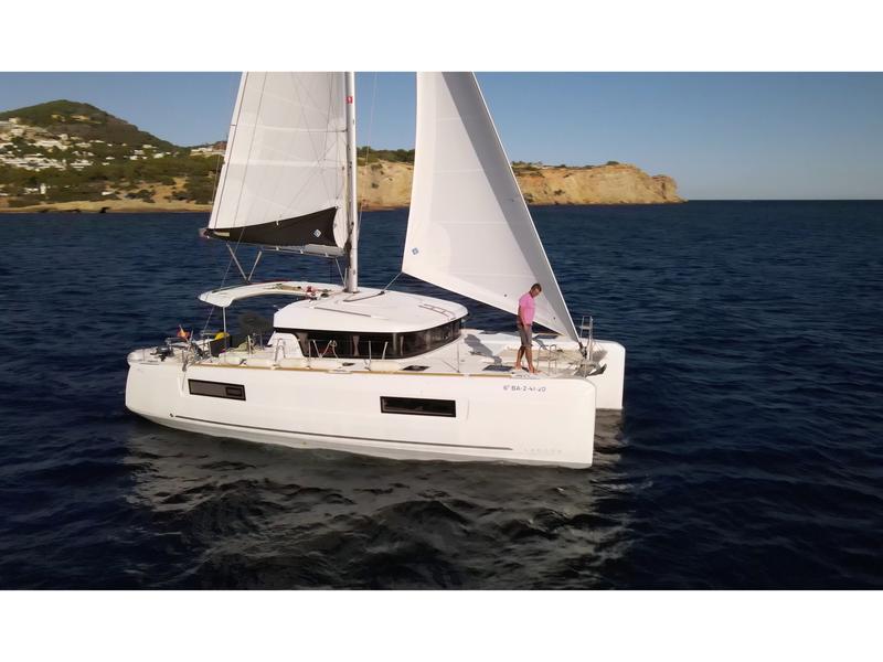 Book yachts online - catamaran - Lagoon 40 - Eskimo  - rent