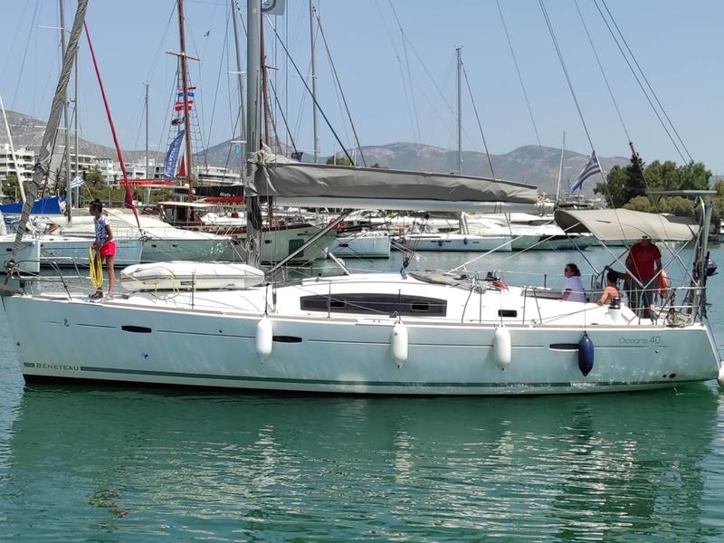 Book yachts online - sailboat - Beneteau Oceanis 40 - Tosca - rent