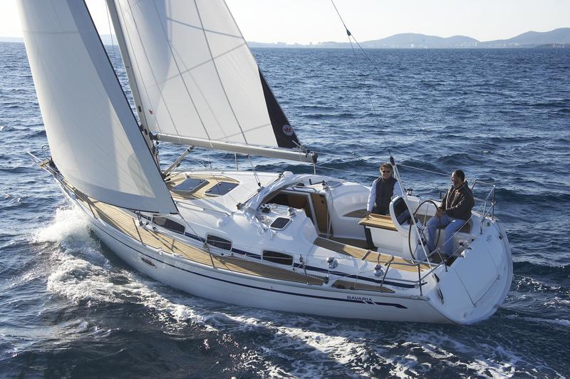 Book yachts online - sailboat - Bavaria 35 Cruiser - B35-2 - rent