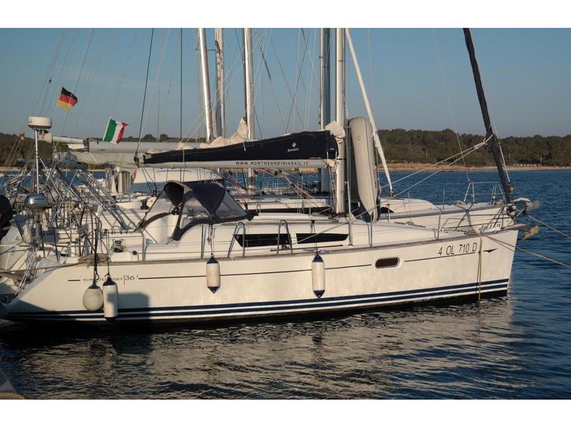 Book yachts online - sailboat - Sun Odyssey 36i - Lyra - rent