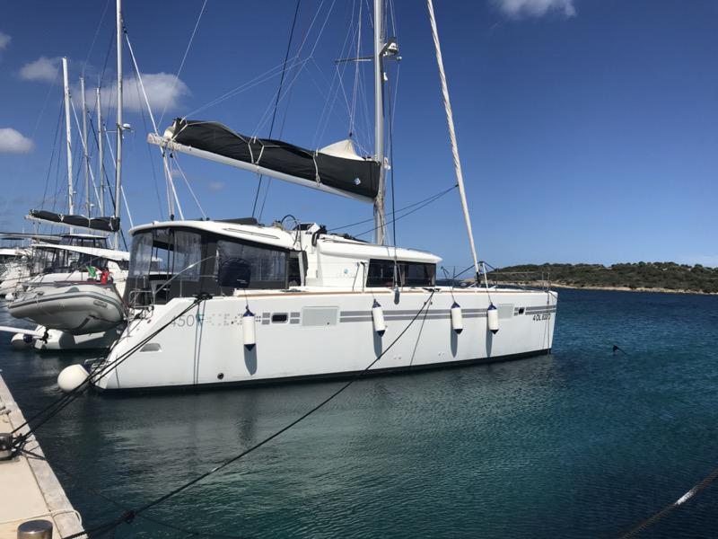 Book yachts online - catamaran - Lagoon 450F - Corona Borealis 11 - rent