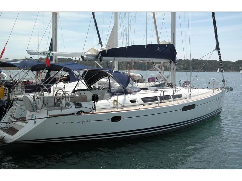 Book yachts online - sailboat - Sun Odyssey 44i - Alcor  - rent