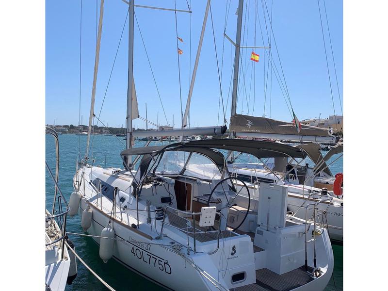 Book yachts online - sailboat - Oceanis 37 - Polaris (PMI) - rent