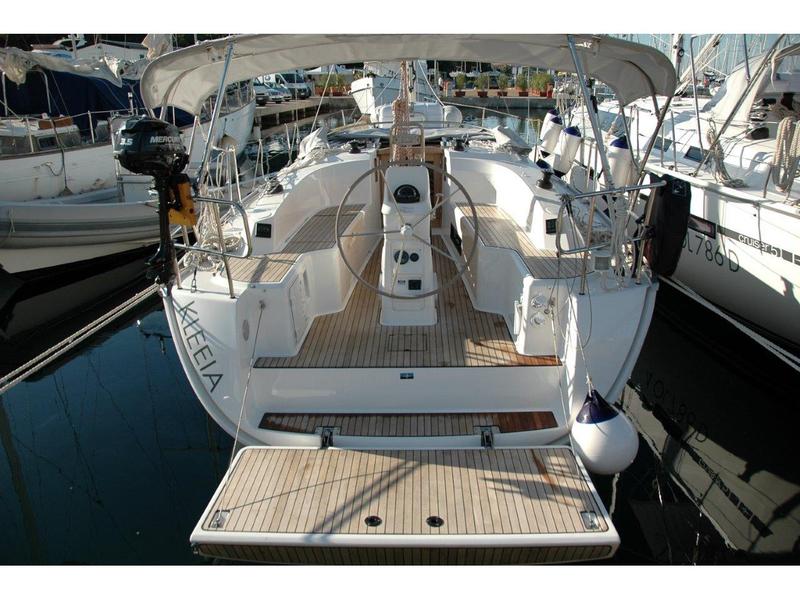 Book yachts online - sailboat - Bavaria Cruiser 33 - Kleeia - rent