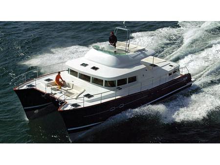 Book yachts online - powercatamaran - Lagoon Power 43 - Apataki - rent