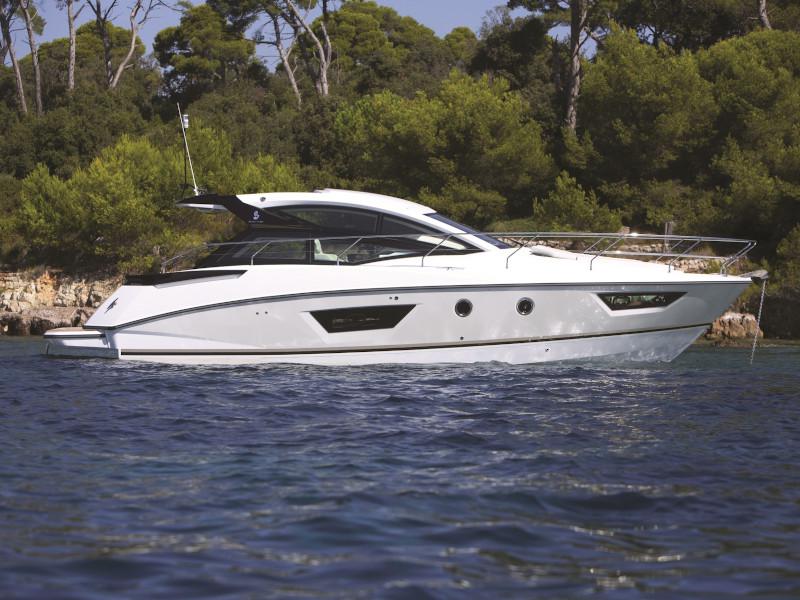 Book yachts online - motorboat - Beneteau GT40 - FELIX  - rent