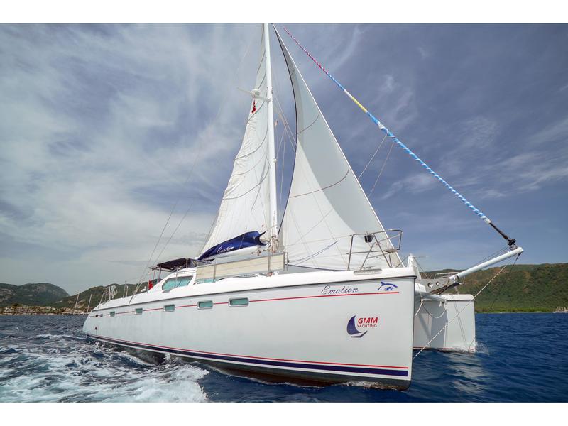 Book yachts online - catamaran - Privilege 465 - Emotion - rent
