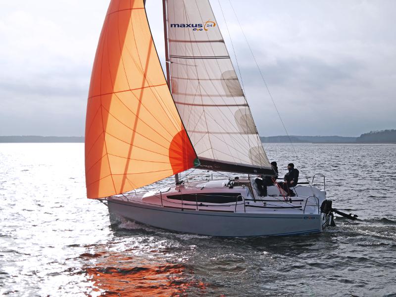 Book yachts online - sailboat - Maxus Evo 24 Prestige + - TEKAPO - rent