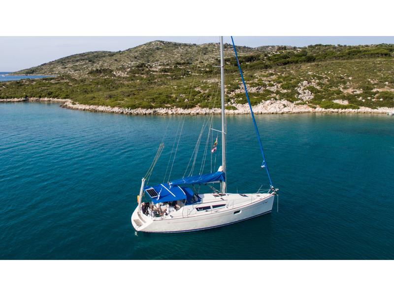 Book yachts online - sailboat - Sun Odyssey 36i - Izella - rent