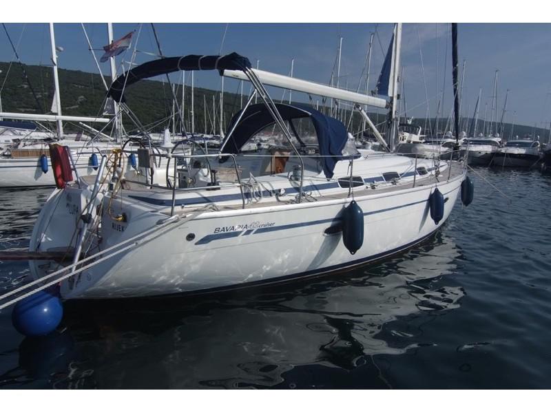 Book yachts online - sailboat - Bavaria 42 Cruiser - LUPA - rent