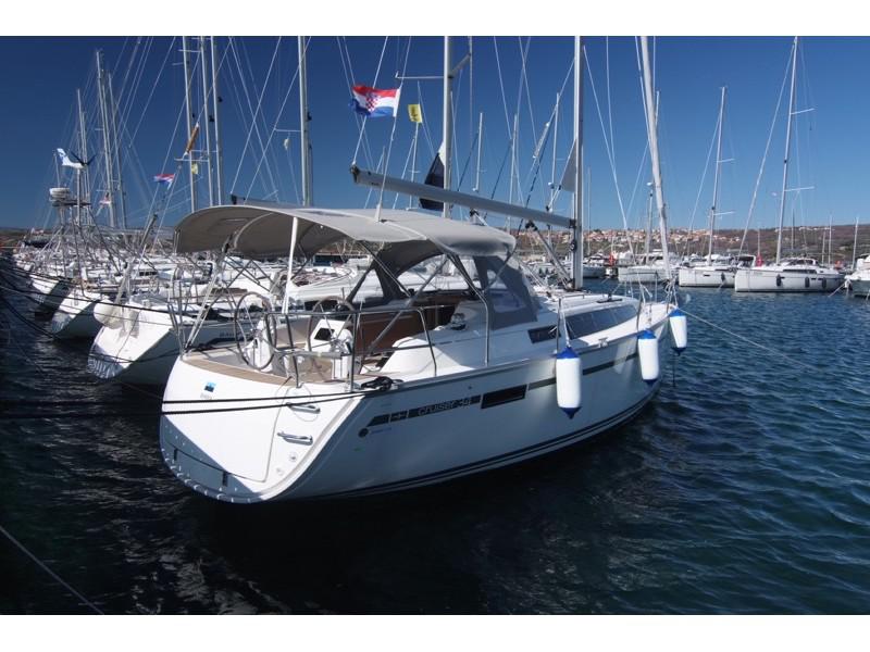 Book yachts online - sailboat - Bavaria Cruiser 34 - TALASSA - rent