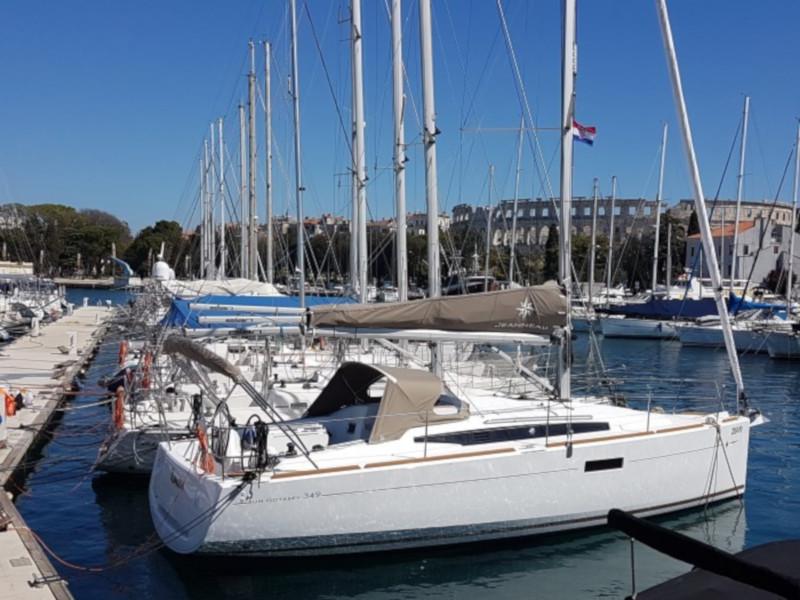 Book yachts online - sailboat - Sun Odyssey 349 - Briana - rent