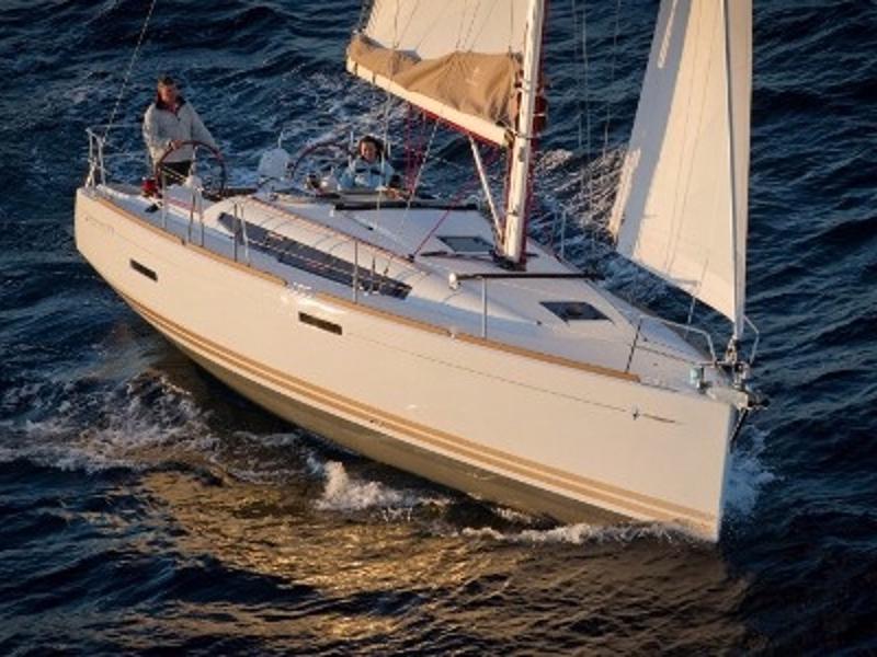Book yachts online - sailboat - Sun Odyssey 379 - Kir Royal - rent