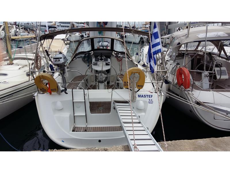 Book yachts online - sailboat - Jeanneau Sun Odyssey 35 - Mastef - rent