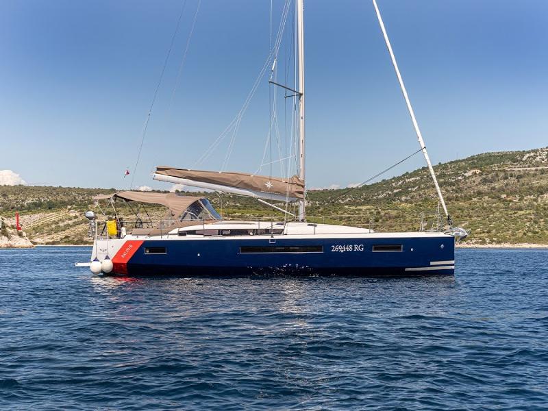 Book yachts online - sailboat - Sun Odyssey 490 - BALDUR (NEW MODEL, BLUE HULL, AC+GEN.) - rent