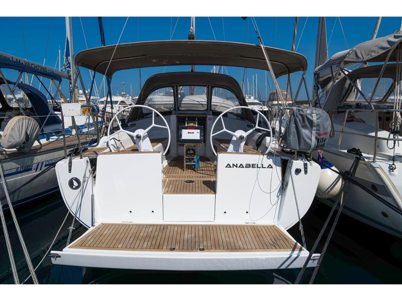 Book yachts online - sailboat - Hanse 345 - Anabella - rent