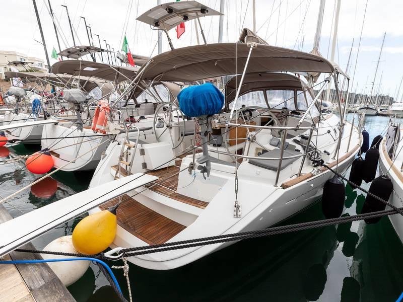 Book yachts online - sailboat - Sun Odyssey 44 i - OCEANIA - rent