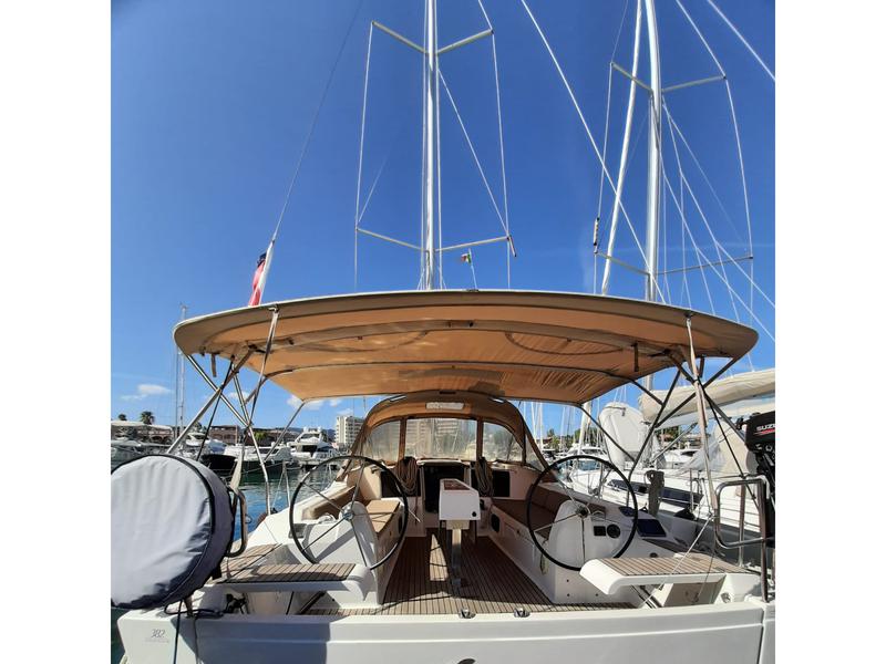 Book yachts online - sailboat - Dufour 382 Grand Large Notus 2016 - Notus - rent